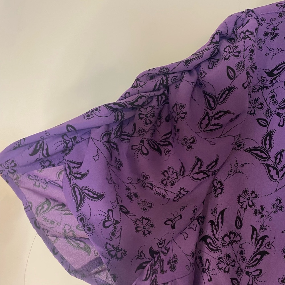 Torrid Harper Floral Purple V Neck Buttons Short Sleeve Top Blouse Ruffles XXL 2 - Picture 8 of 16